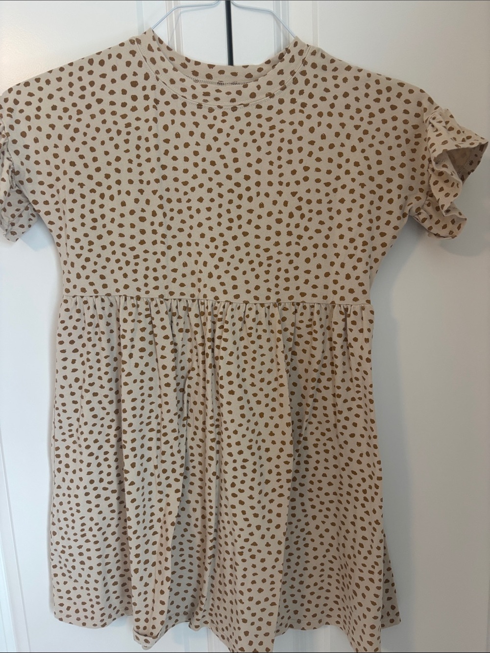 Rylee + Cru Girls Beige Dot Print Ruffle Sleeve Dress